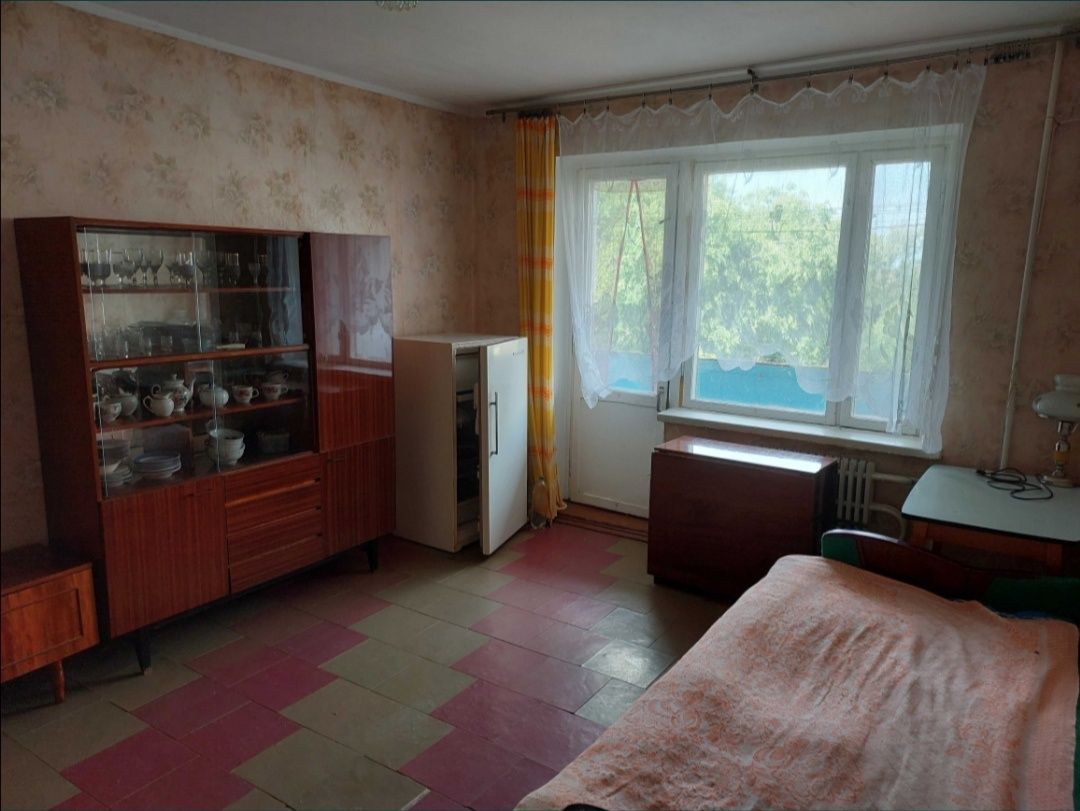 Продам 2 ком. квартиру. Левый берег. бул. Строителей. Варус.