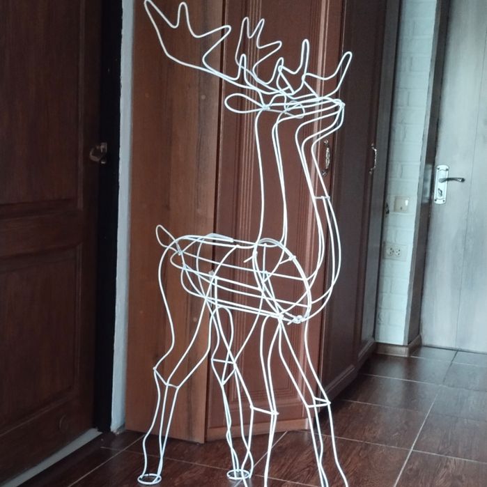 Олень новогодний новорічний олень різдвяні олені подарунки светящиеся