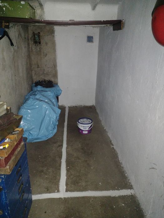 Wynajmę miejsce w garażu.