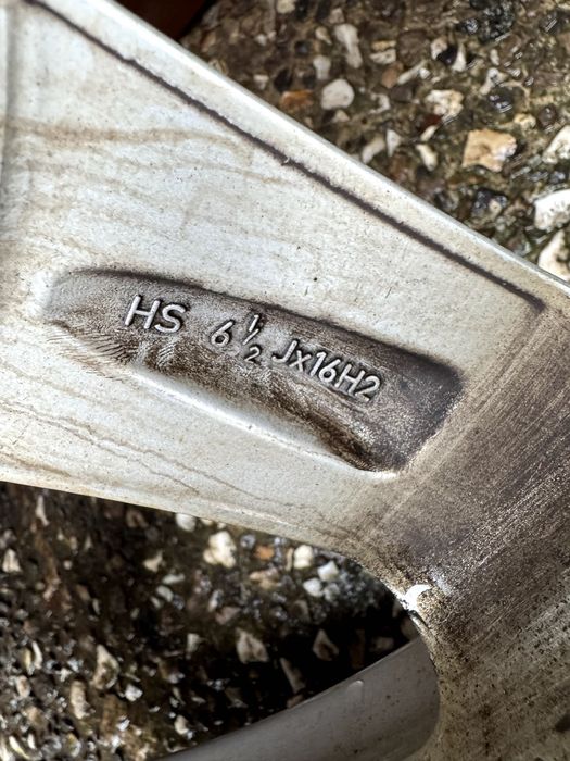 Alufelgi Dezent 16 ", czujniki, opony zimowe Yokohama 215/55/R16