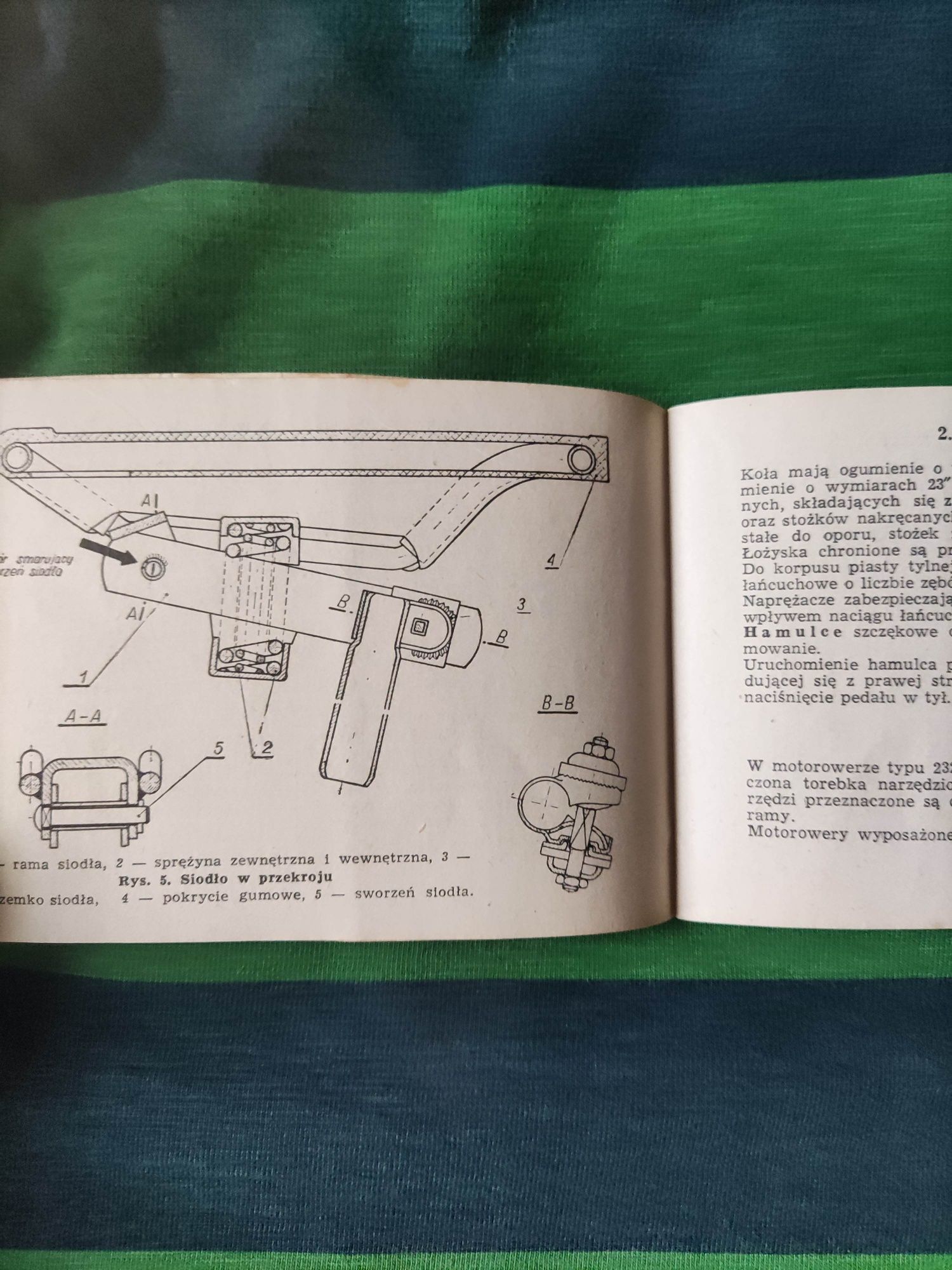 Instrukcja obsługi motoroweru Komar z roku 1969 ZZR

Stan jak na zdjęc