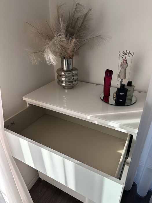 Cómoda 4 gavetas