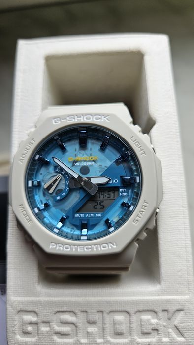 Zegarek Casio G-SHOCK octagon GA-2100AS. Nowy nie używany.