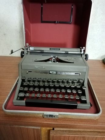 Máquina de escrever royal quiet de luxe  1950