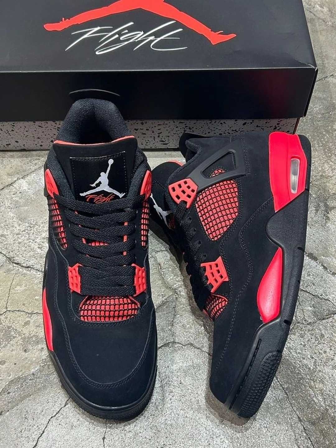 Jordan 4 Retro Red Thunder Rozmiar 42