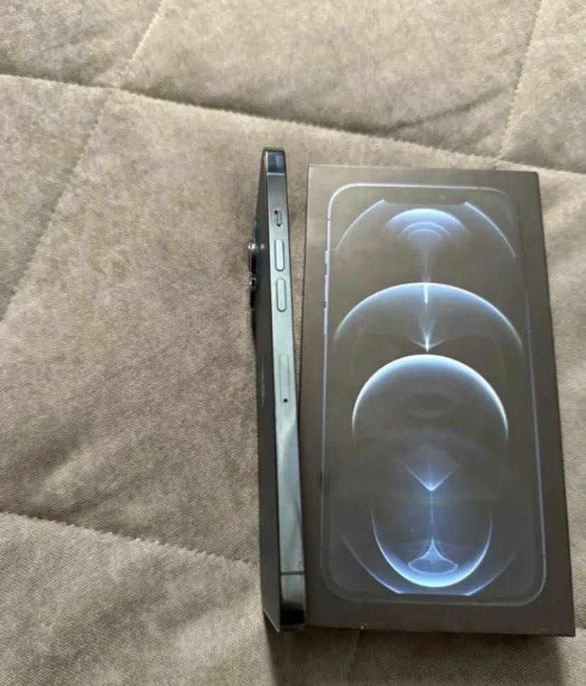 Продам iPhone 12 Pro Max 256