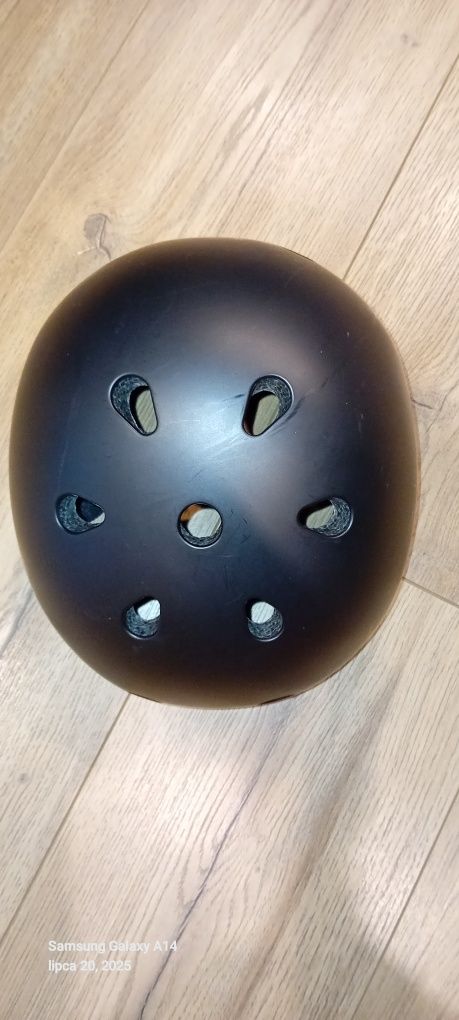 Kask rozmiar M na rower, rolki, hulajnogi itd.