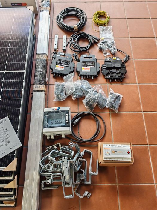 Kit de 6 paineis fotovoltaicos para telhado de telha - NOVO