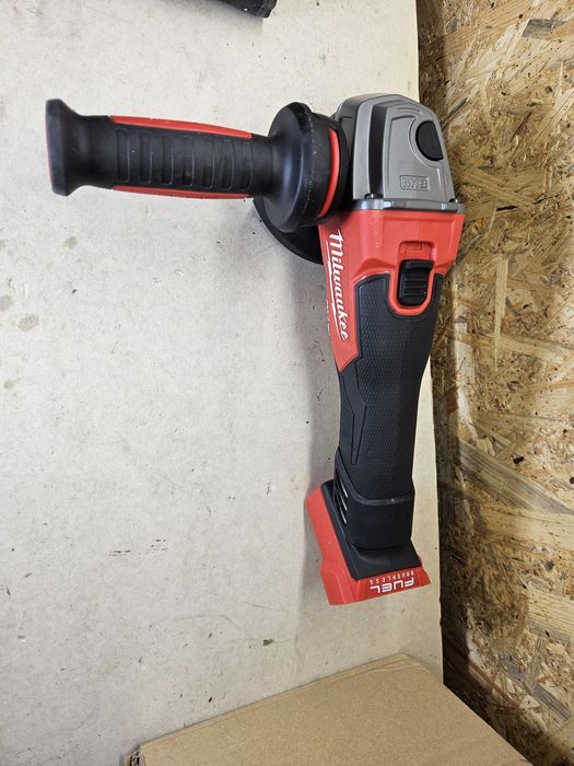 Milwaukee M18 FSAG115X szlifierka akumulatorowa kątowa brushless 18v