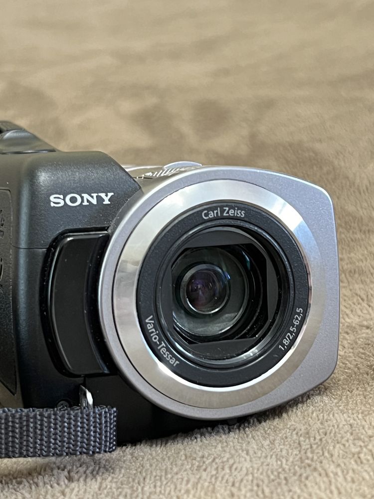 Відеокамера Sony DCR-SR65E