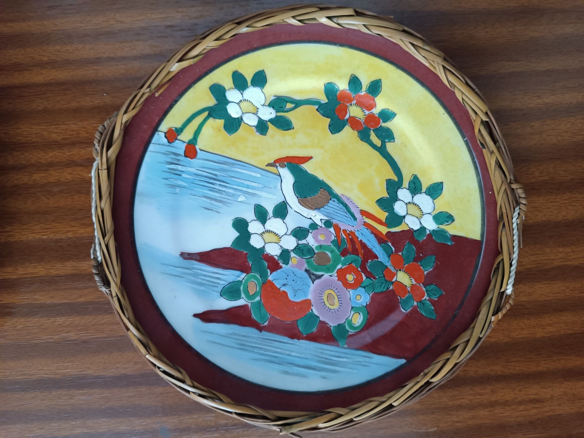 Pratos Japoneses pintados á mão