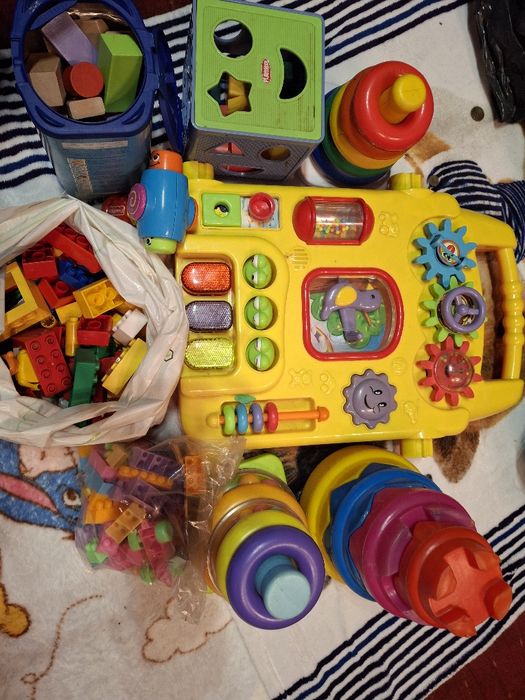 Sprzedam zabawki ze zdjęcia w komplecie
