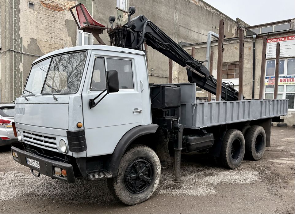 Камаз лісовоз маніпулятор. Робоче авто.