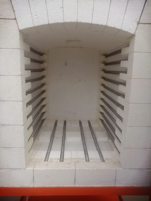 Reparação e manutenção de fornos e muflas eléctricas