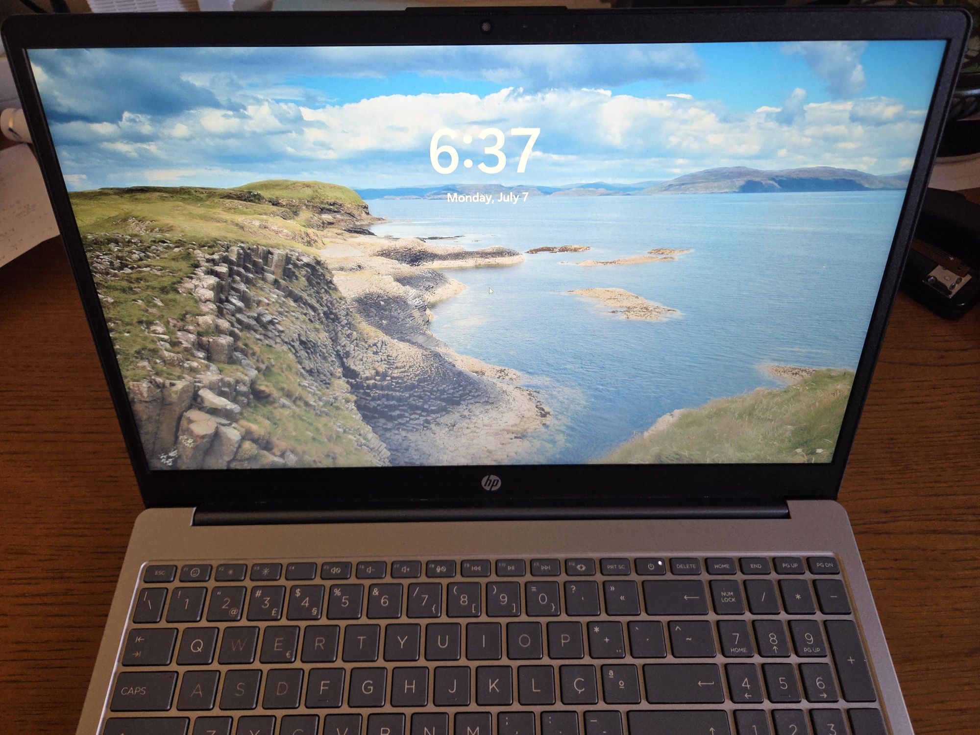 HP Laptop 15-fc0010np