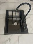 Мийка кухонна Luminex 6045 см чорна та гнучкий змішувач Kraft.