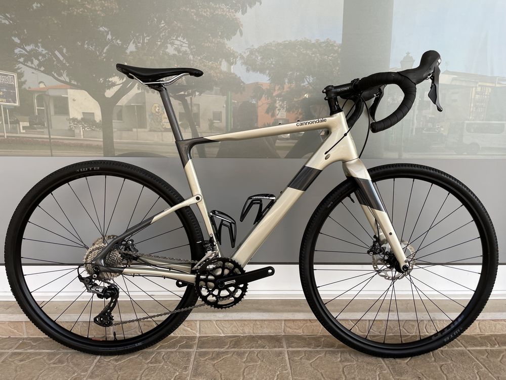Bicicleta de Gravel - Carbono