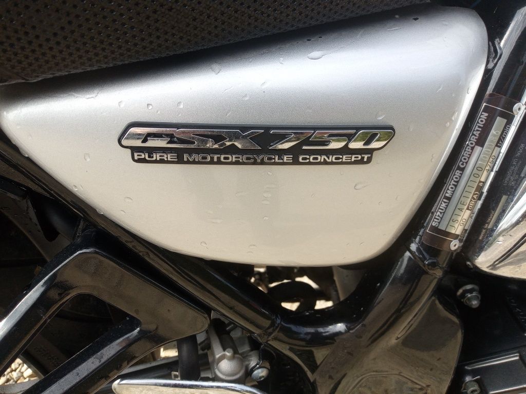 Sprzedam Suzuki GSX 750