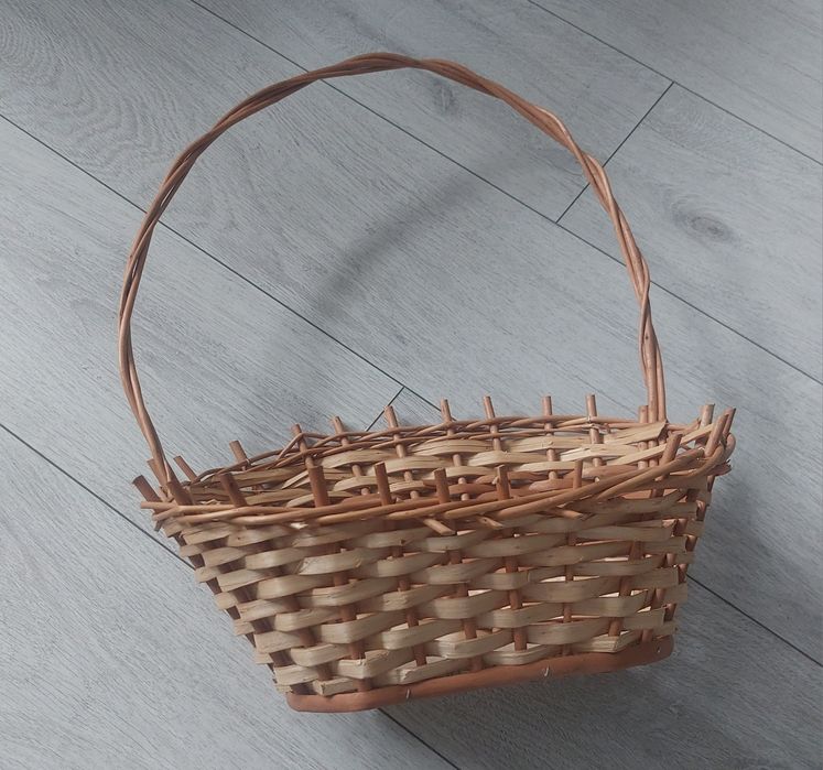 Kosz prezentowy wiklinowy