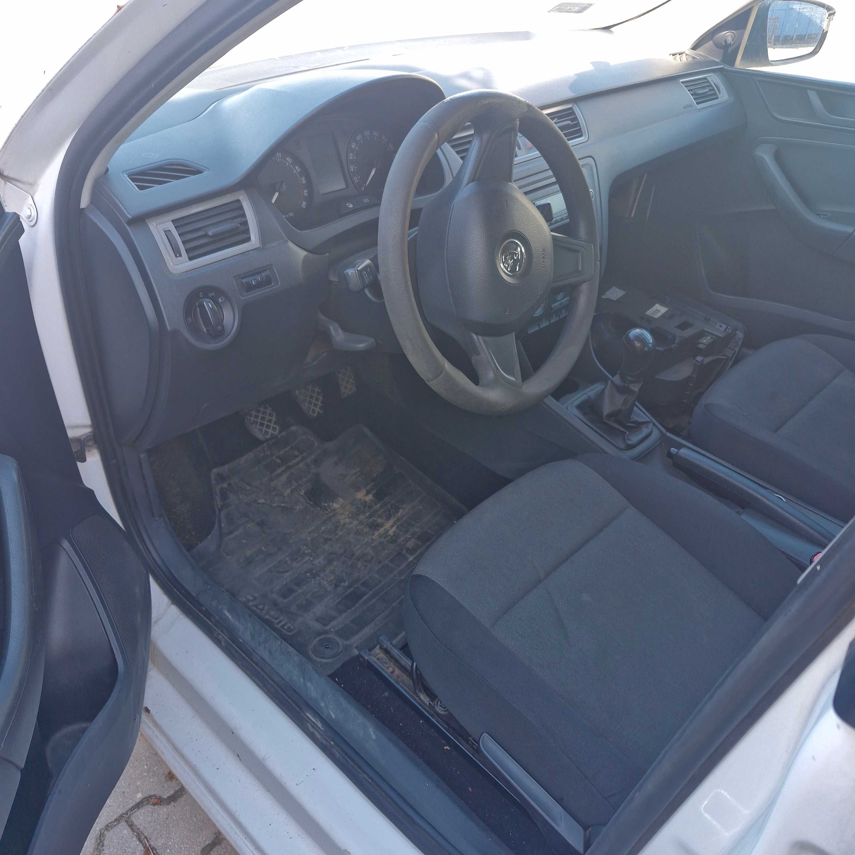 Skoda Rapid 1,6 tdi uszkodzony silnik