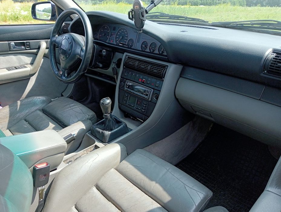 Audi A6 C4 2.5 TDI 140km 1997 rok 6 Biegów Jasna Skóra Szyberdach Hak