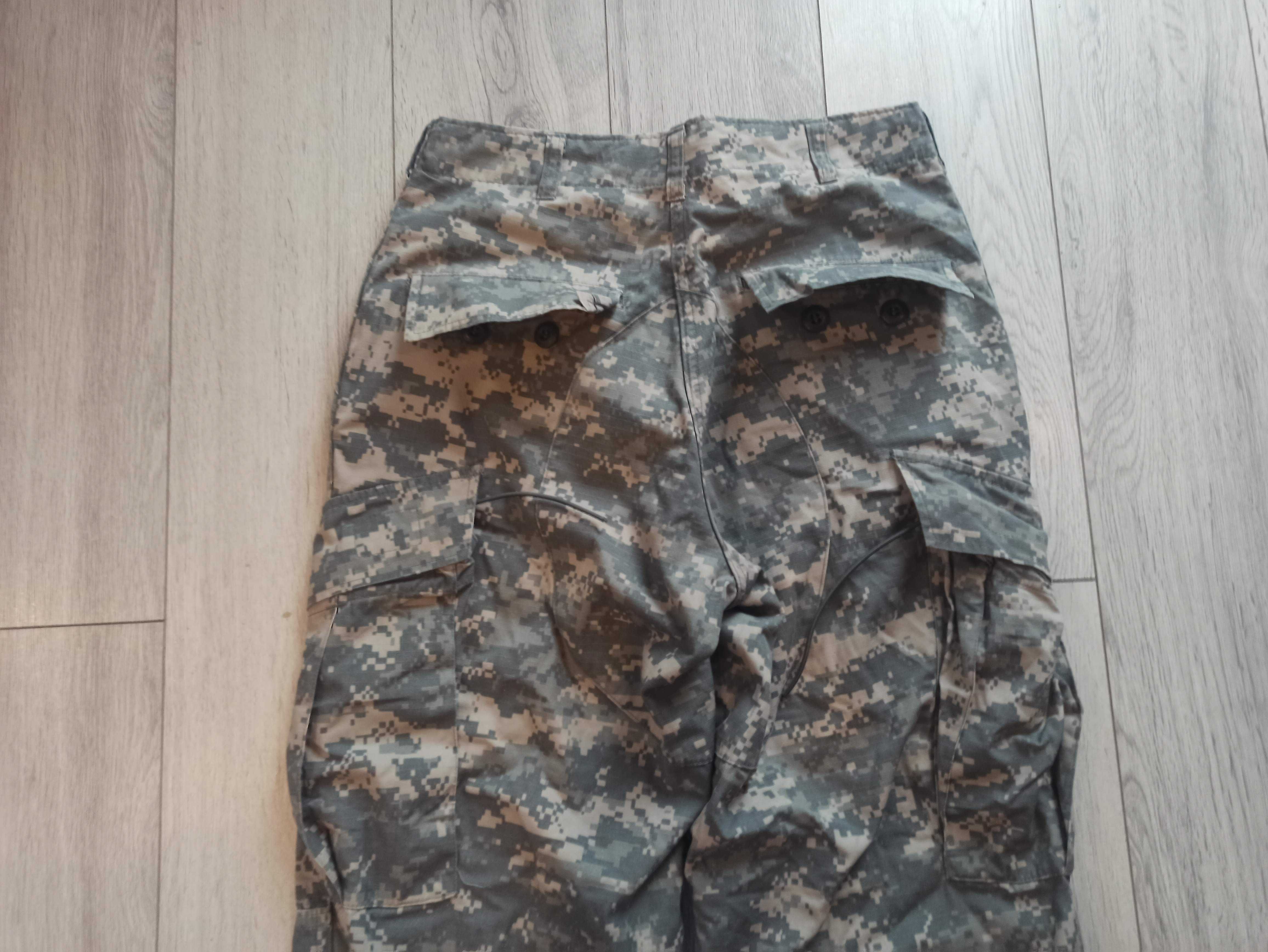 spodnie wojskowe ACU UCP SMALL SHORT SS US ARMY niepalne 65/25/10