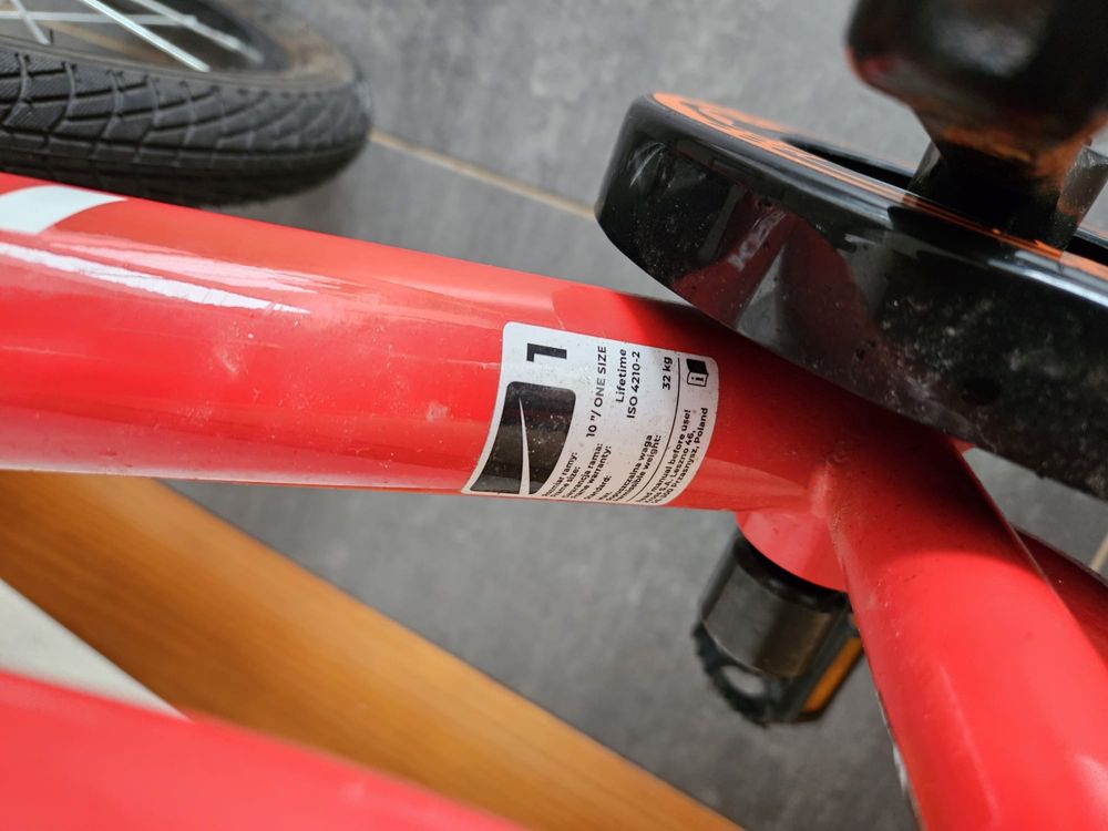 Bicicleta crianca nova para maires de 5 anos