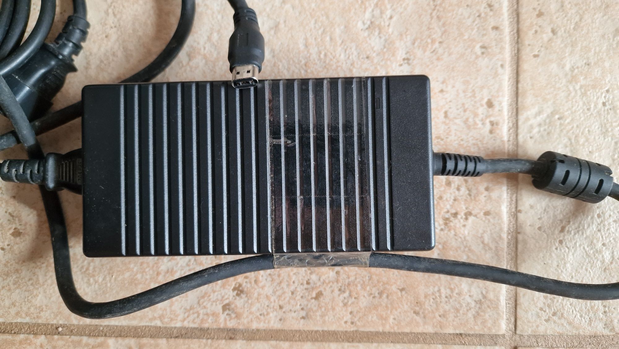Carregador HP 180W