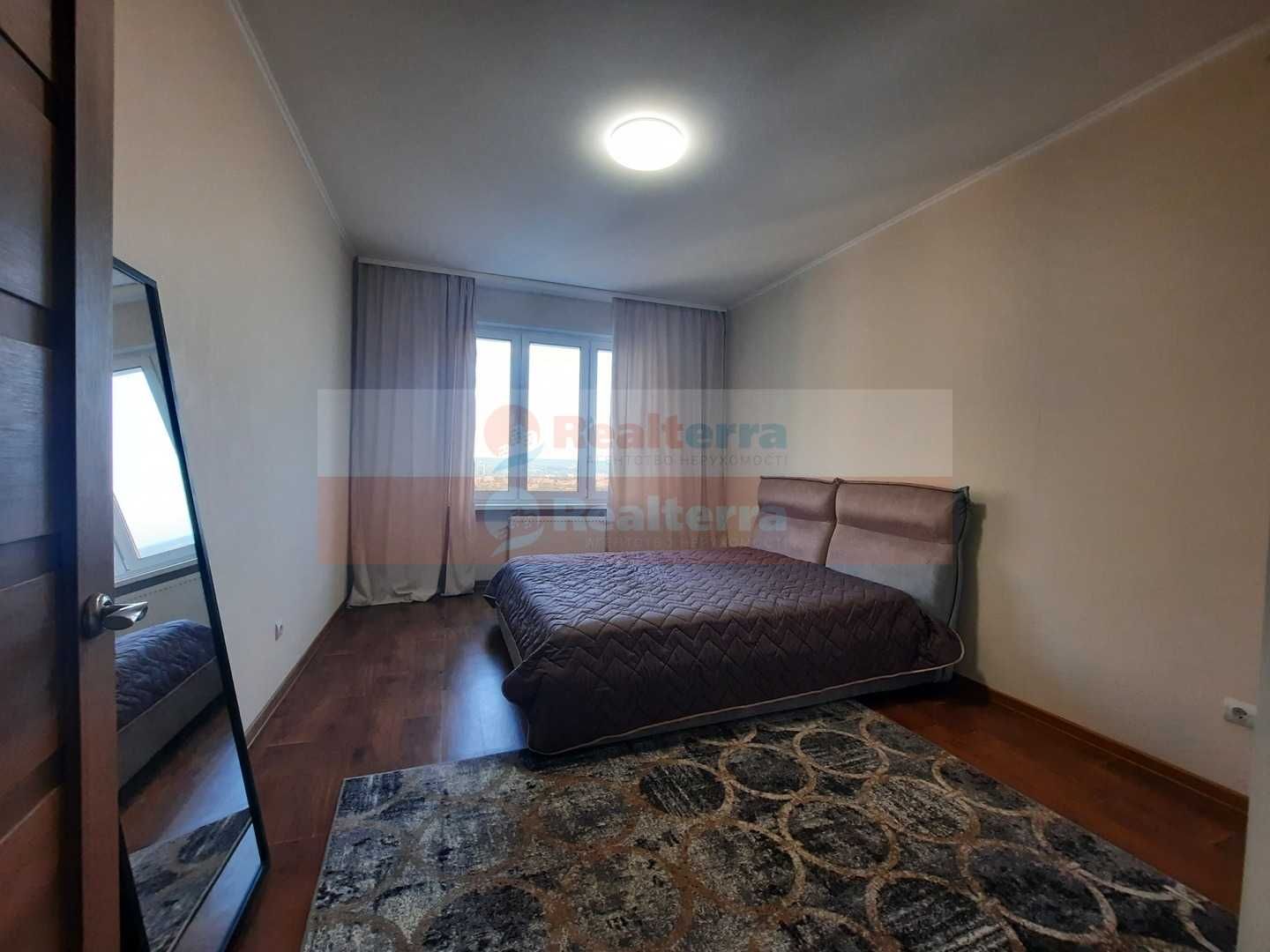 Оренда 2к.квартири вул.Ревуцького 54 Б метро Харьківська