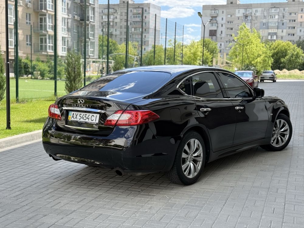 Продам Infiniti M25 2012