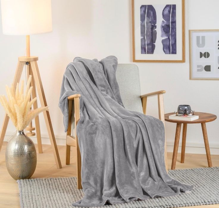 Puszysty koc polarowy 200 x 150 cm