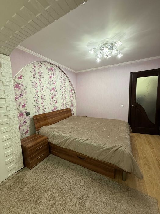 Продаж затишної 3-к квартири з гаражем вул. Кам’янецька 
ID: 40910