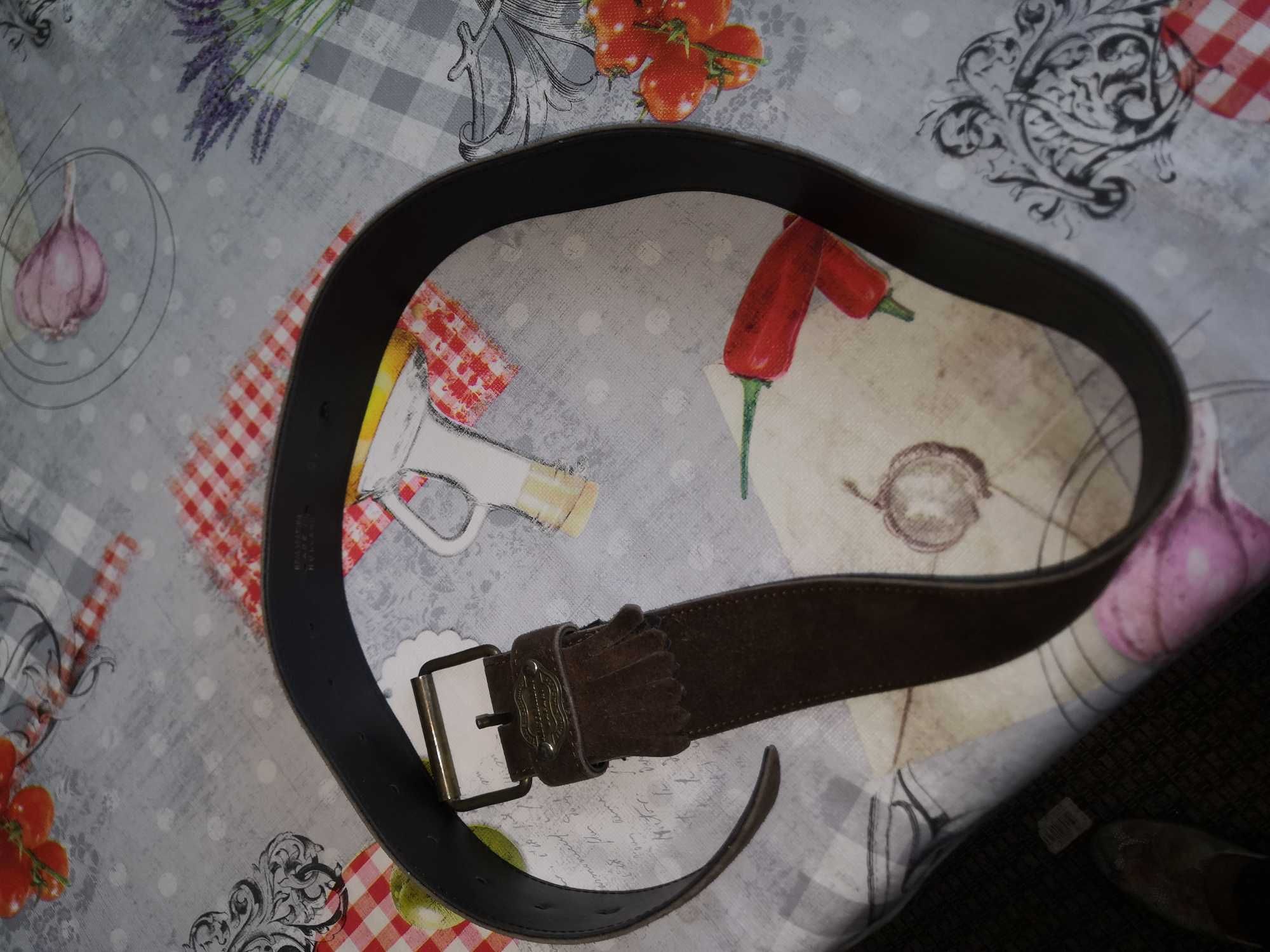Cintos em pele genuína