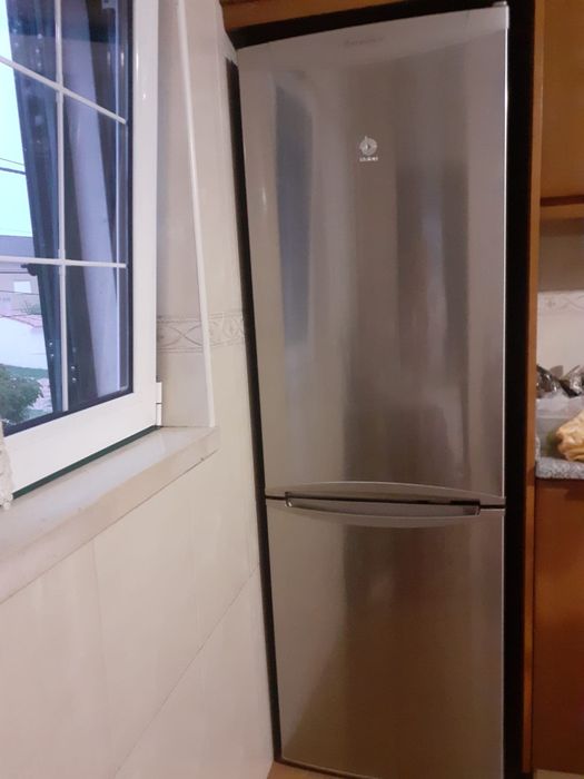 Frigorífico ÓptimaNoaFrost, praticamente novo, UMA ÓTIMA OPORTUNIDADE