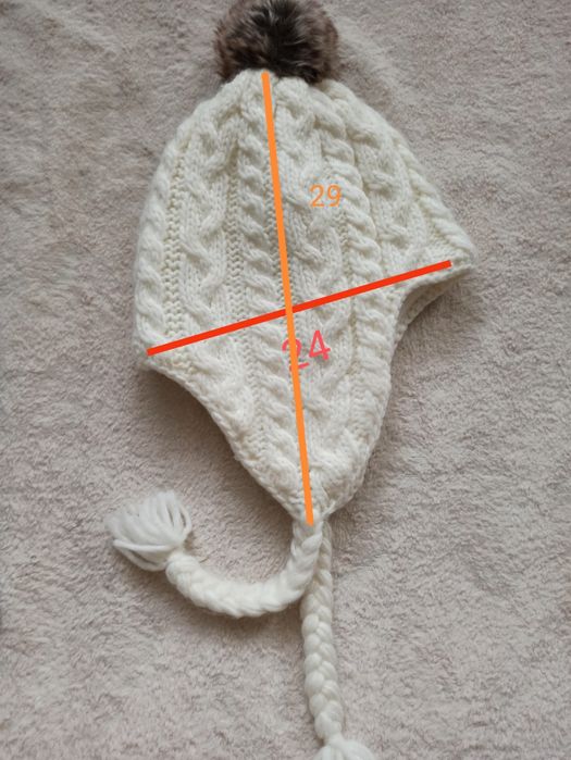 Czapka dzianinowa zimowa ecru hm z pomponem