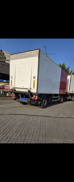 Przyczepa chłodnia izoterma winda