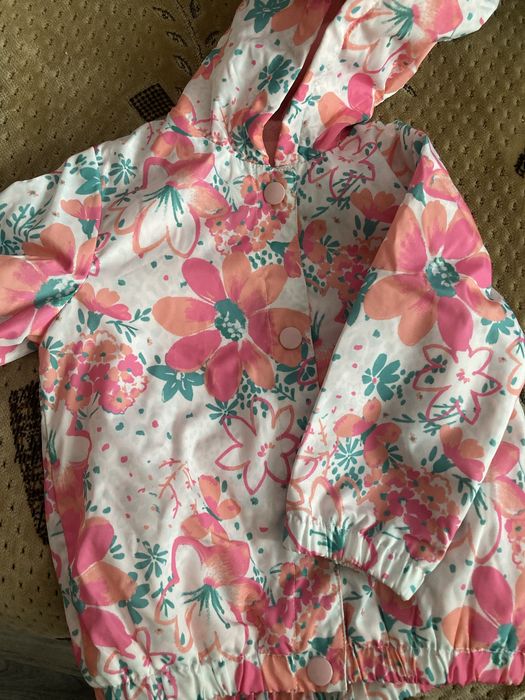 Вітровка/куртка на дівчинку 3-6 міс.