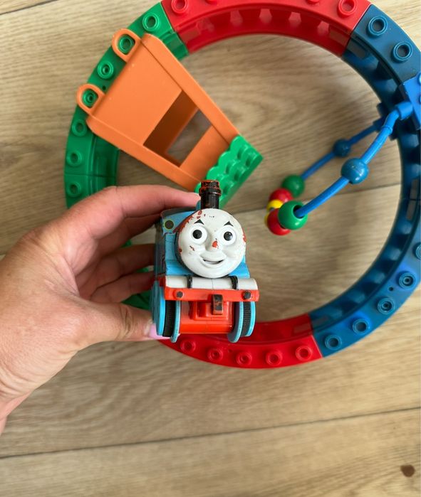 Паравозик томас іграшка