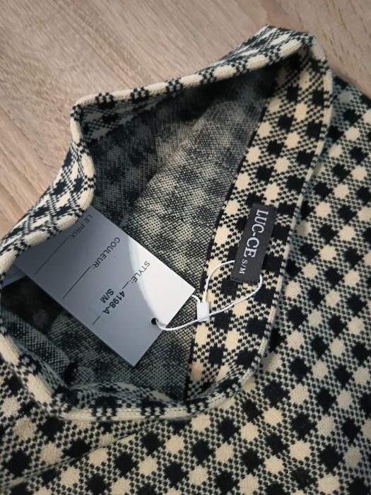 Ciepła krótka spódniczka