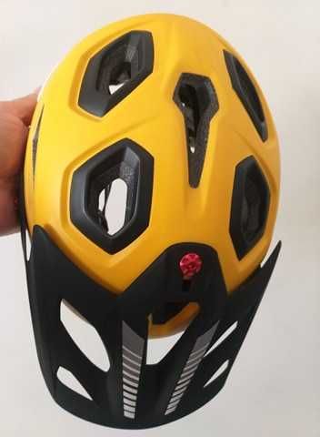 Capacete ciclismo Bluegrass M novo