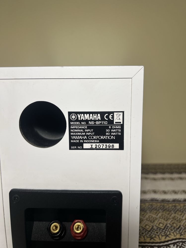 Комплект  Yamaha NS-BP110 полична акустика