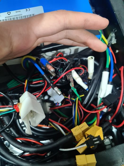 Arranjo trotinetes eletricas em santarém, Portugal