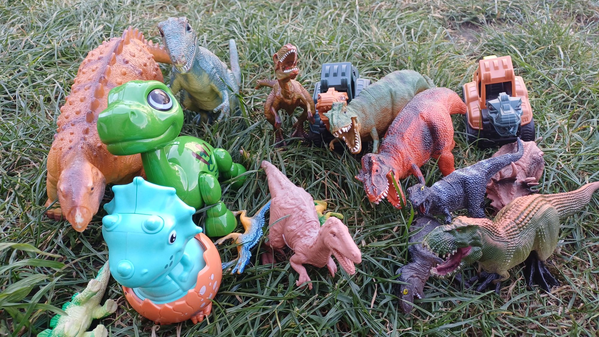 Dinozaury zestaw wulkan i jajka
