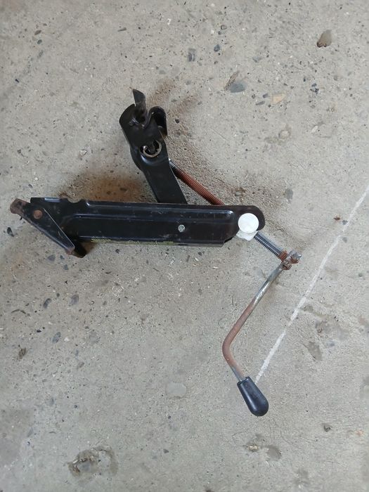 Podnośnik samochodowy