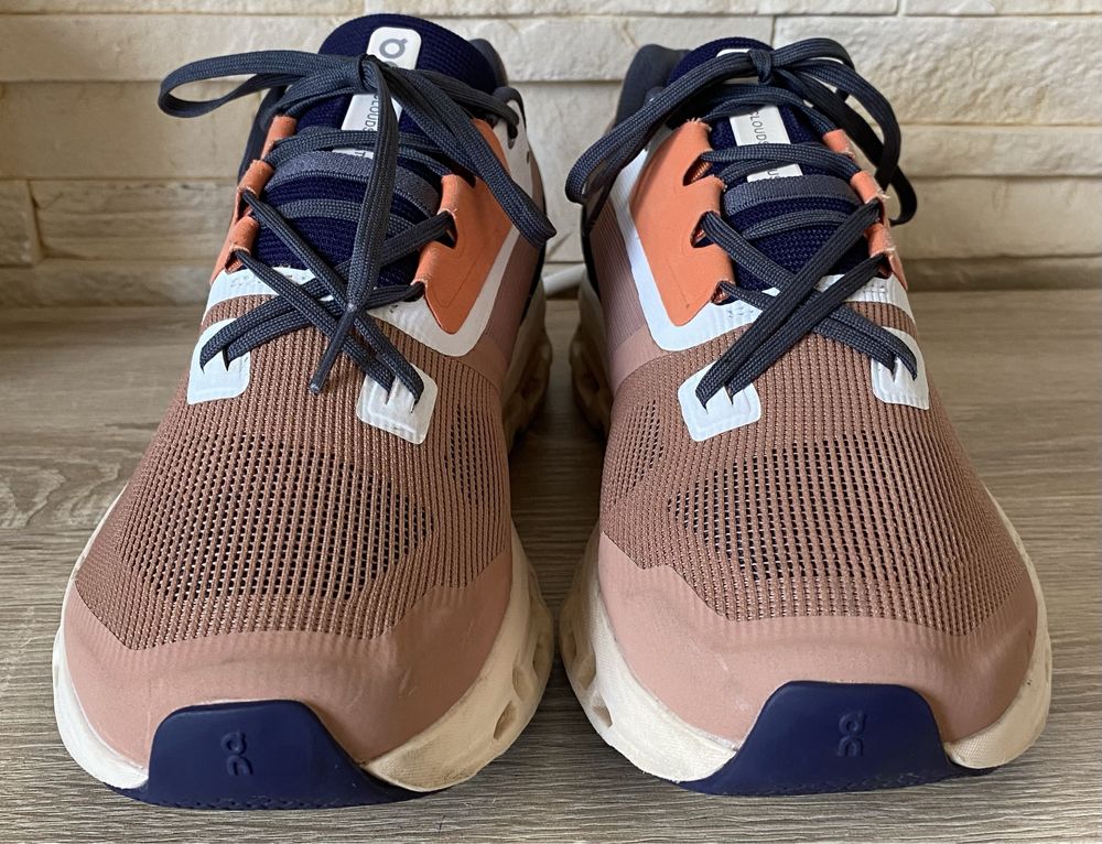 Buty damskie do biegania ON Running Cloudstratus  r.42,5