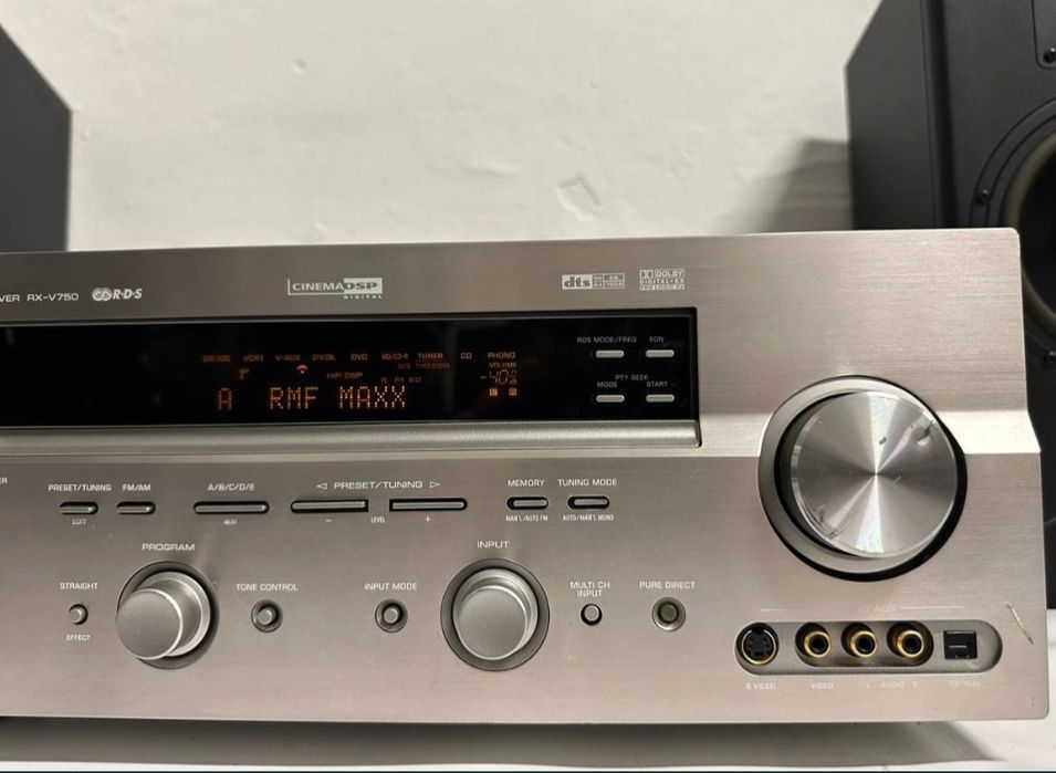 + 7.1 Amplituner Yamaha rx v 750, 7*130 Watt.