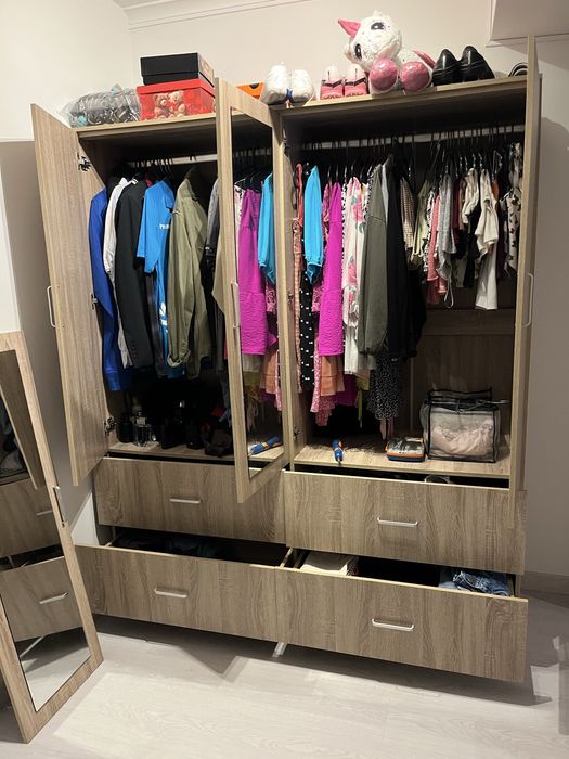 Guarda roupa 4 portas