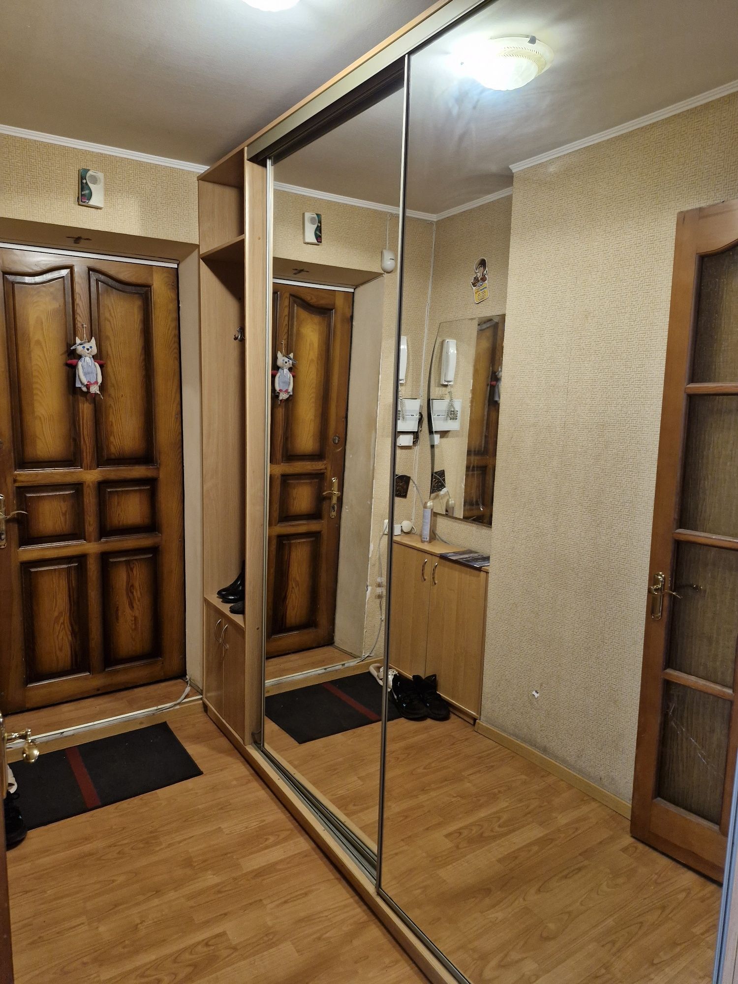 Продам 3х комн. квартиру в Шевченковском р-не по ул.Чаривная 4/9 . Сро