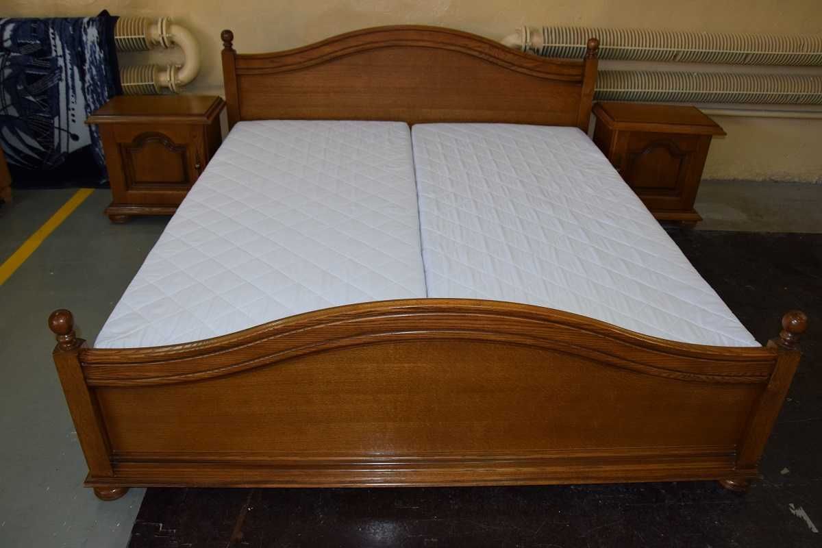 łóżko z materacami i szafkami - komplet jak nowy