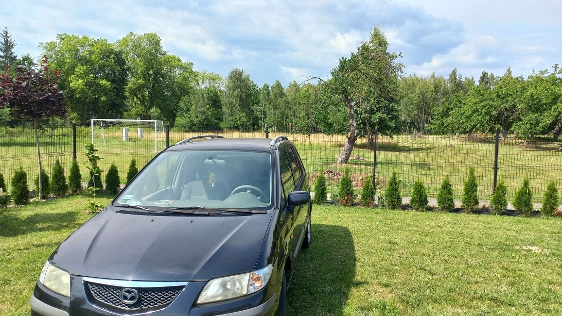 Sprzedam Mazdę Premacy 2001 r 1.8 LPG.